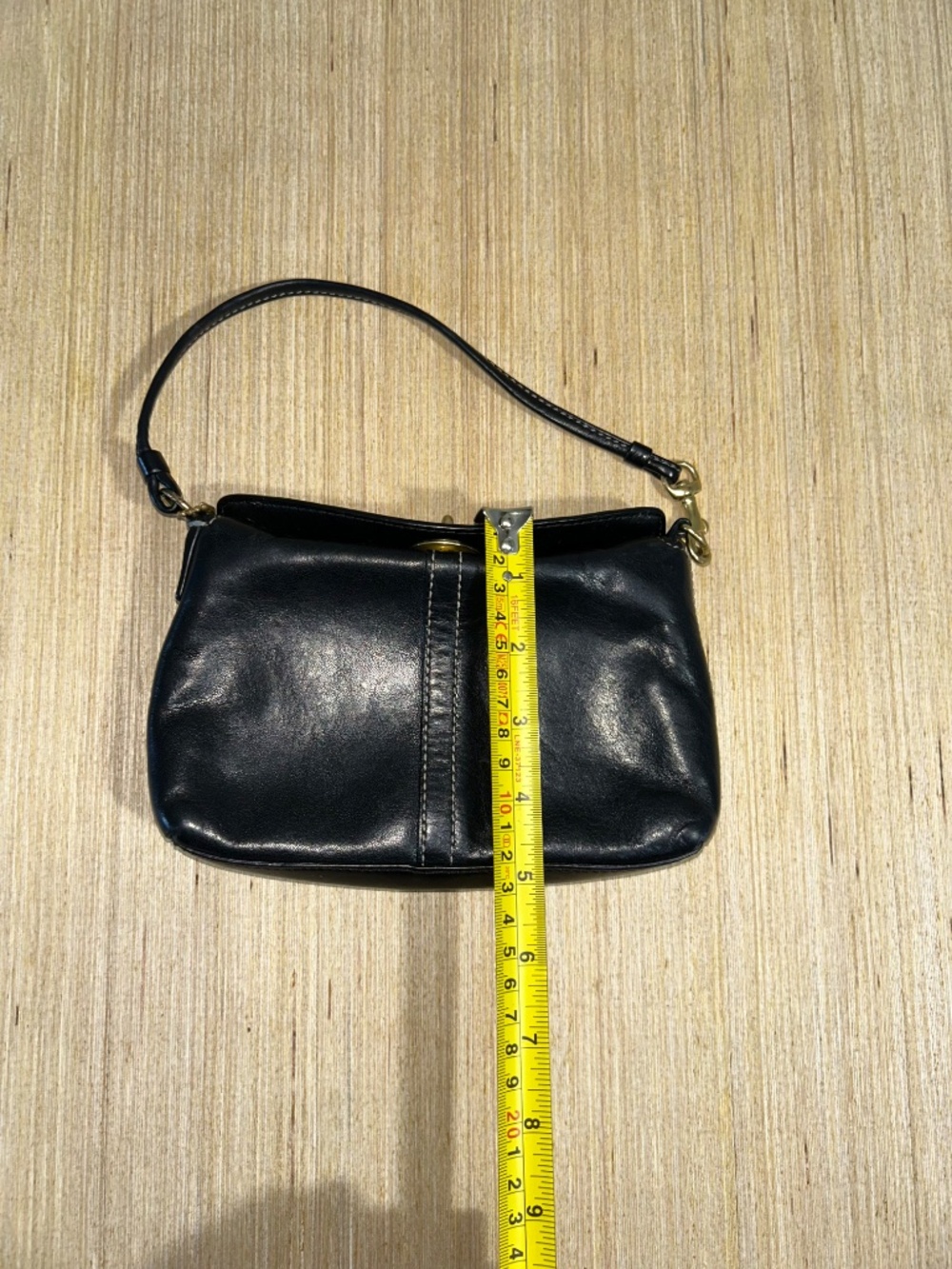 Vintage Coach Black leather Coach Mini Shoulder Bag Wristlet With Brass Hardware - Picture 9 of 9